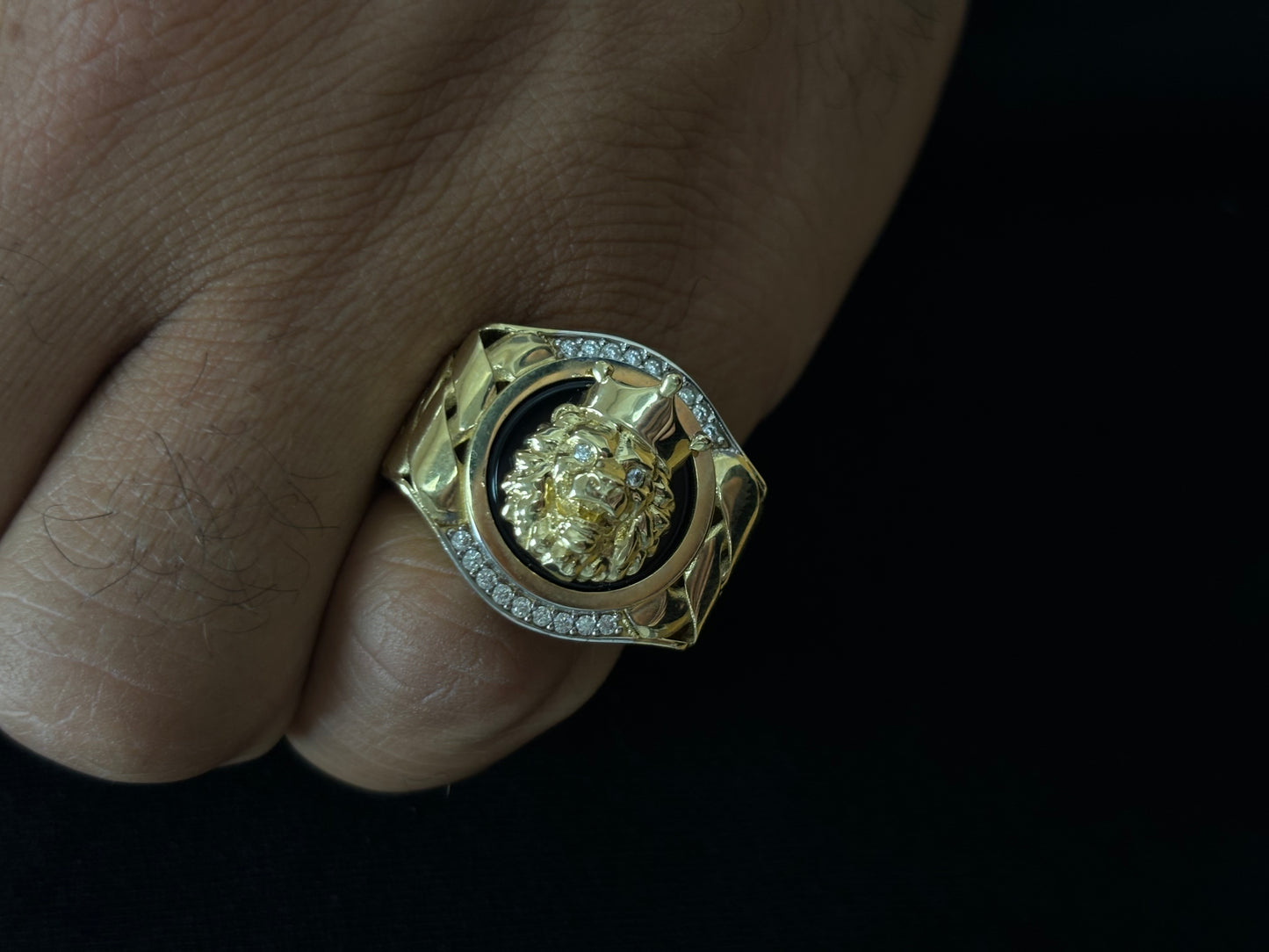 10k Black Onyx Lion Cuban Ring